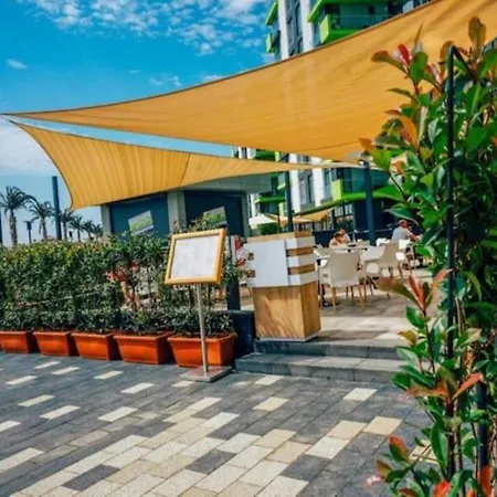 Rt Luxury Sea Breeze Alezzi & *