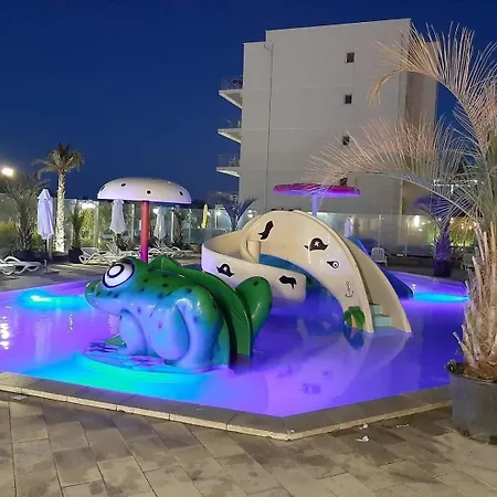 Rt Luxury Sea Breeze Alezzi & *