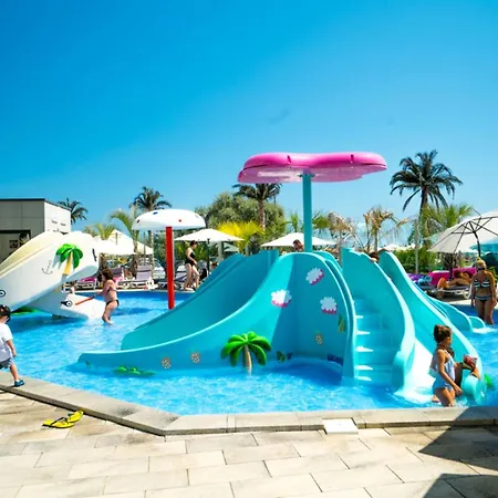 Апартаменты Rt Luxury Sea Breeze Alezzi &