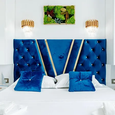 Rt Luxury Sea Breeze Alezzi & *