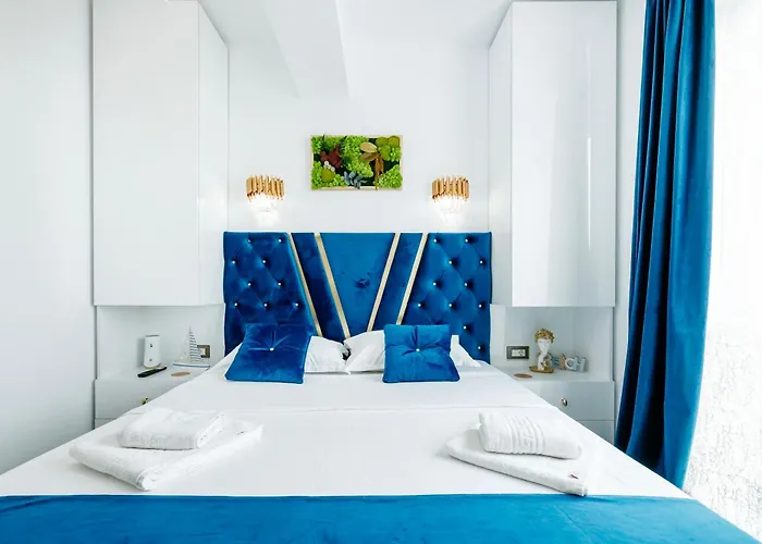 Rt Luxury Sea Breeze Alezzi & *