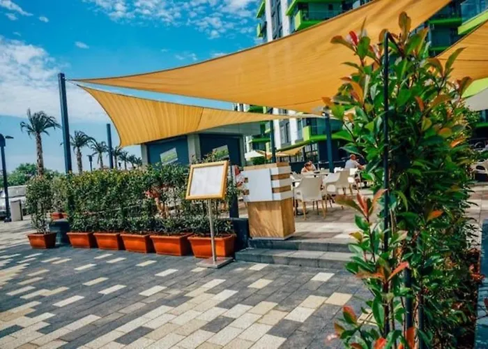 Rt Luxury Sea Breeze Alezzi & *